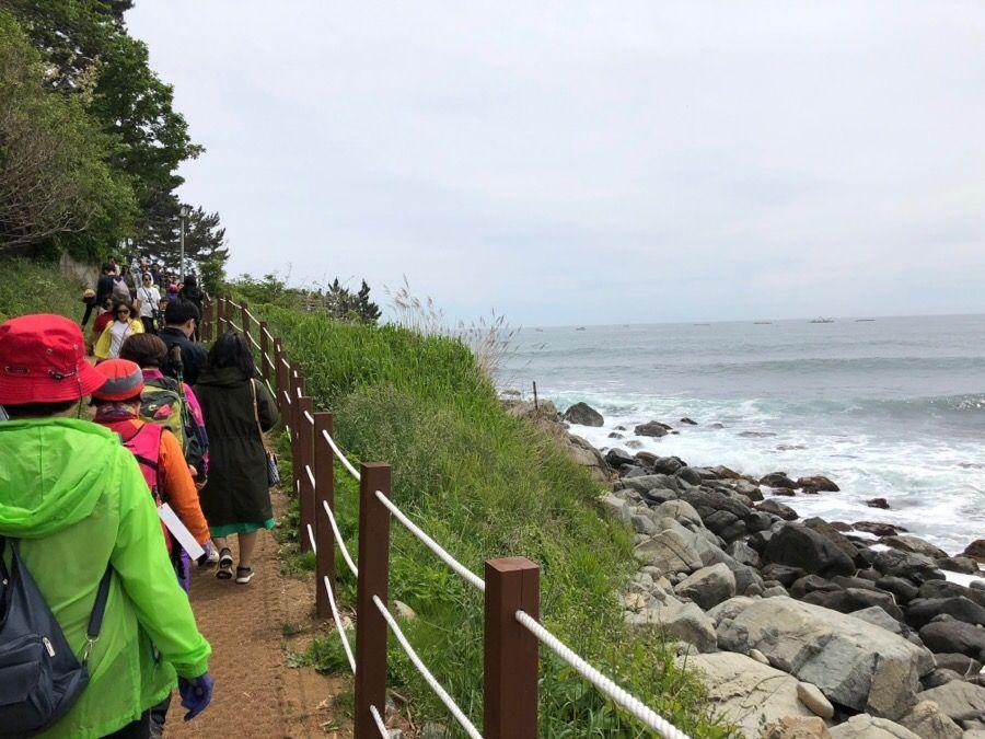 韓國束草的外甕峙大海香氣路，沿著海岸線展開的迷人步道。